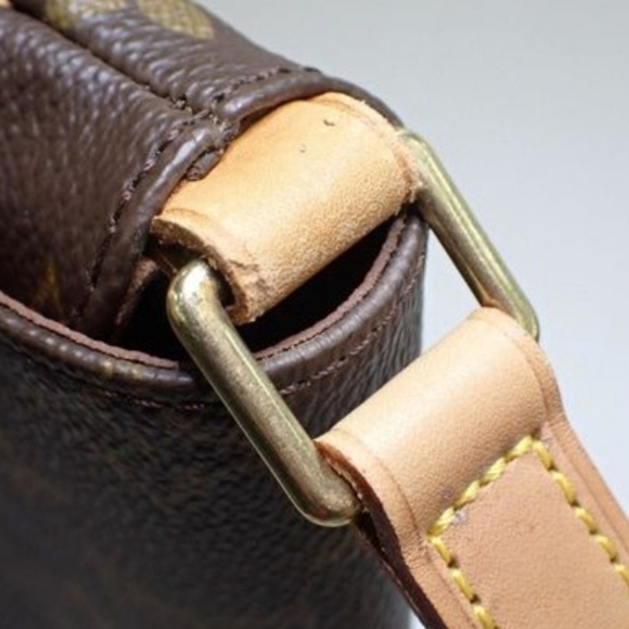 Authentic LOUIS VUITTON Musette Salsa Short Shoulder - Picture 4 of 15